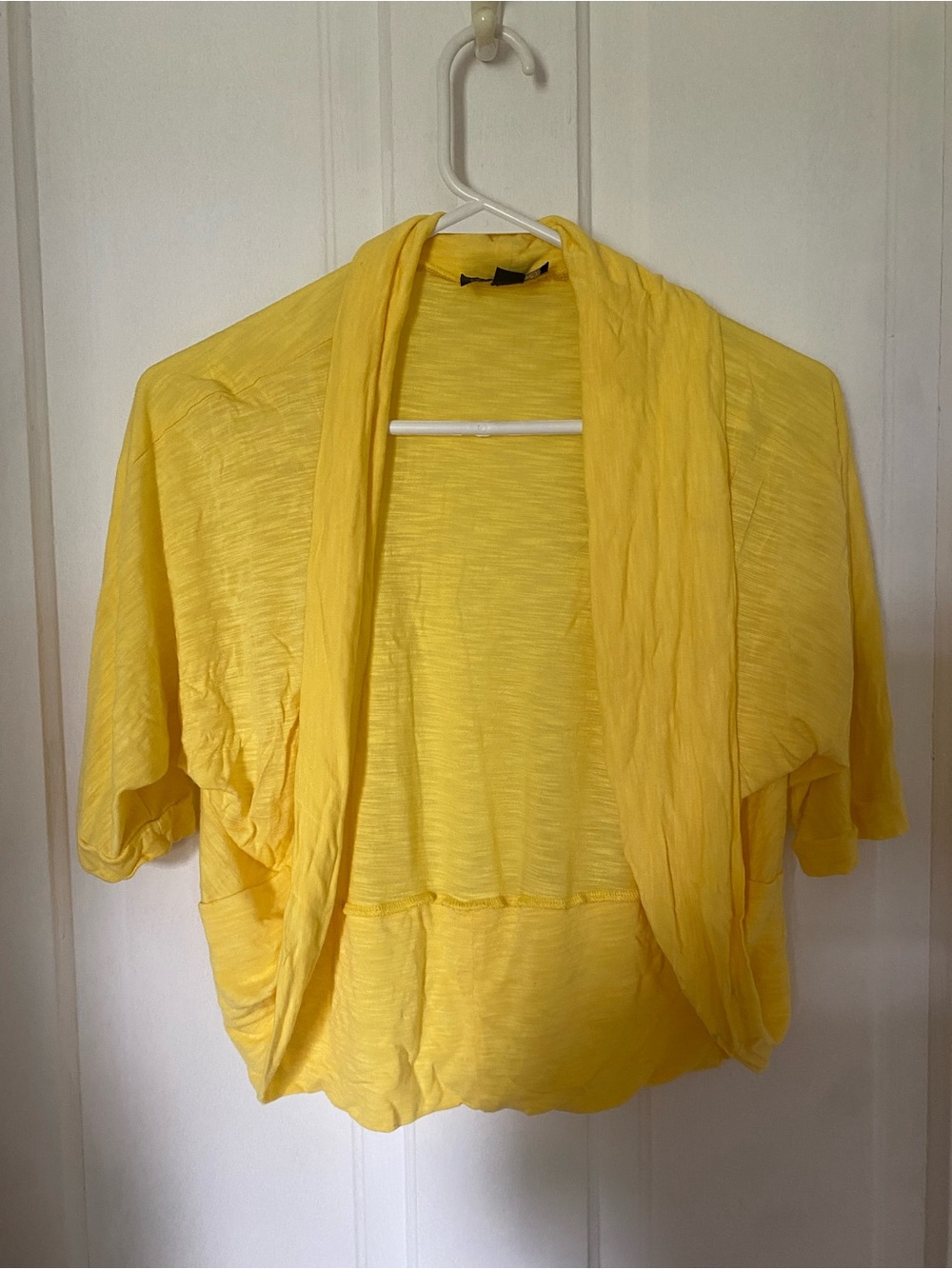 I.N. San Francisco Yellow Open-Front Draped Short Sleeve Top Medium